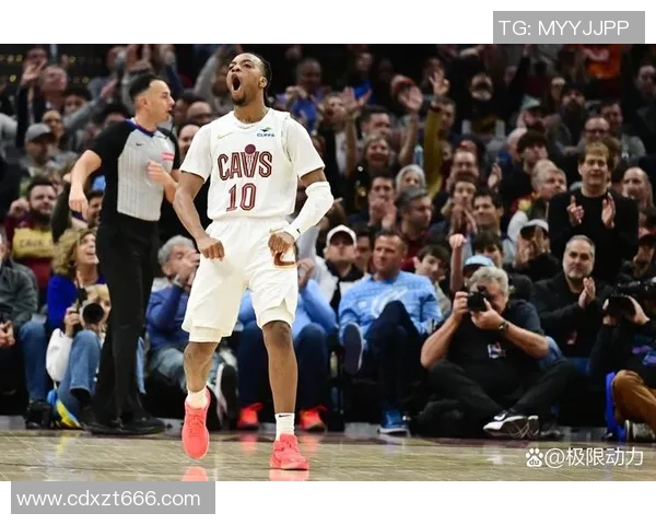 步行者与骑士第三场激战回顾球员表现与战术分析全景展现